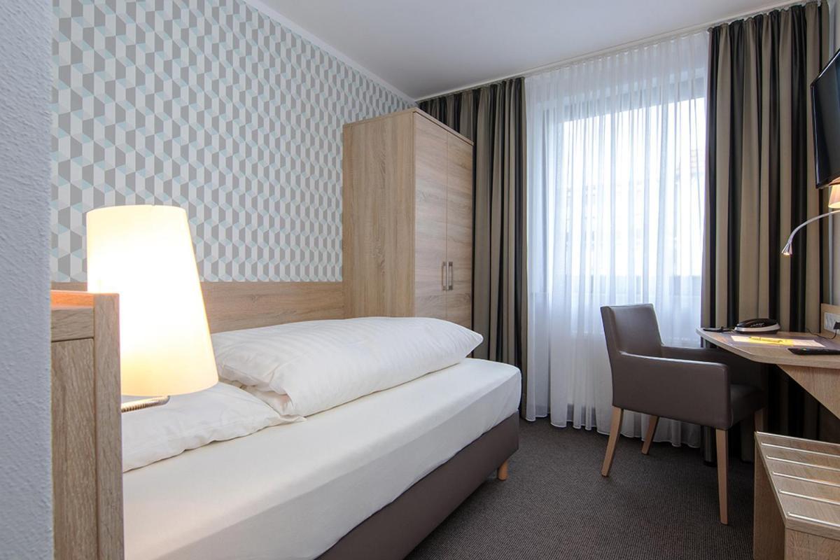 Göttingen Hotel Rennschuh מראה חיצוני תמונה